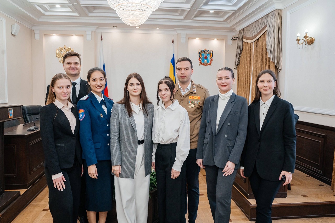 Успейте подать заявку в молодёжное правительство Ростовской области!