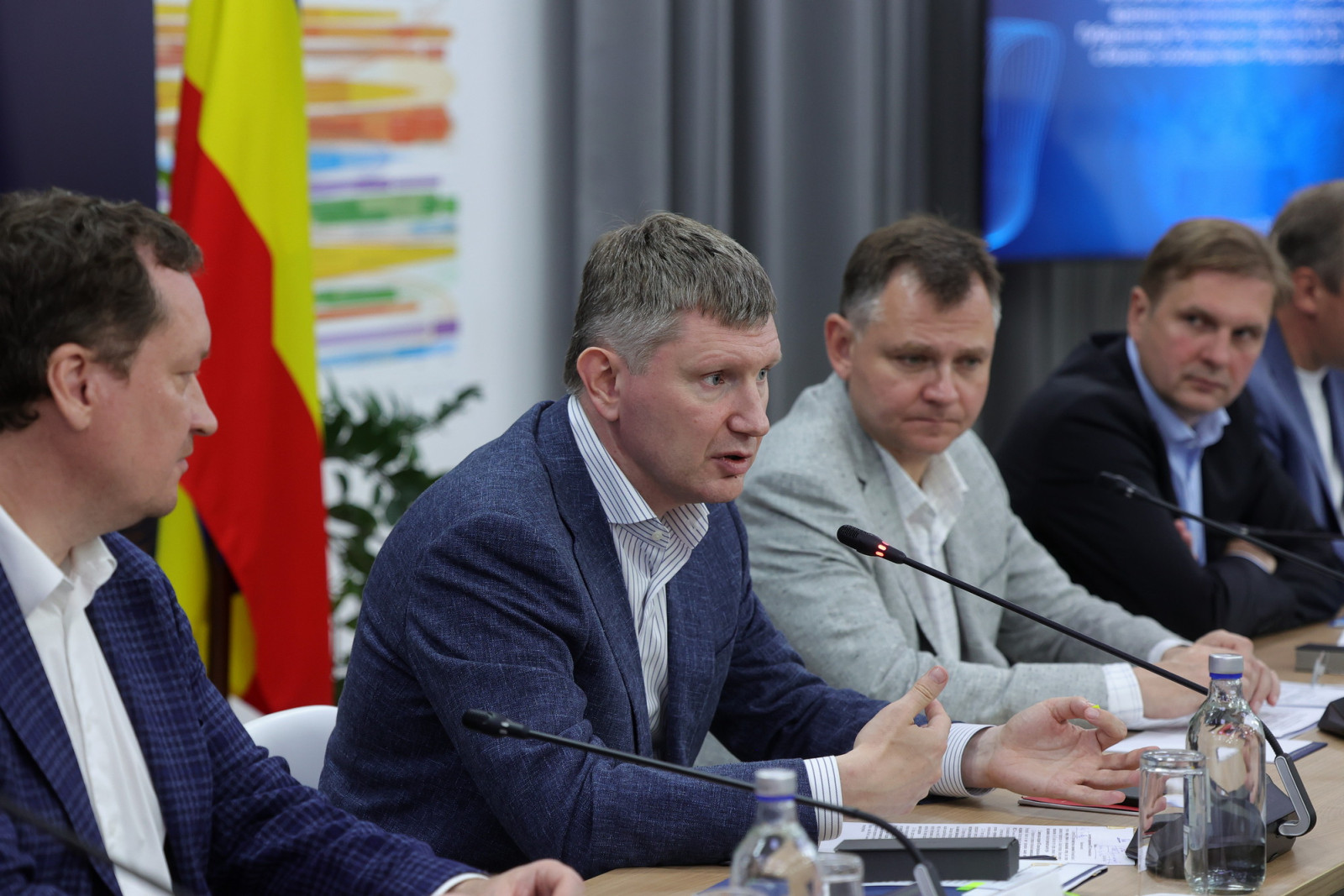 Министр экономразвития РФ Максим Решетников встретился с донскими предпринимателями на площадке центра «Мой бизнес»
